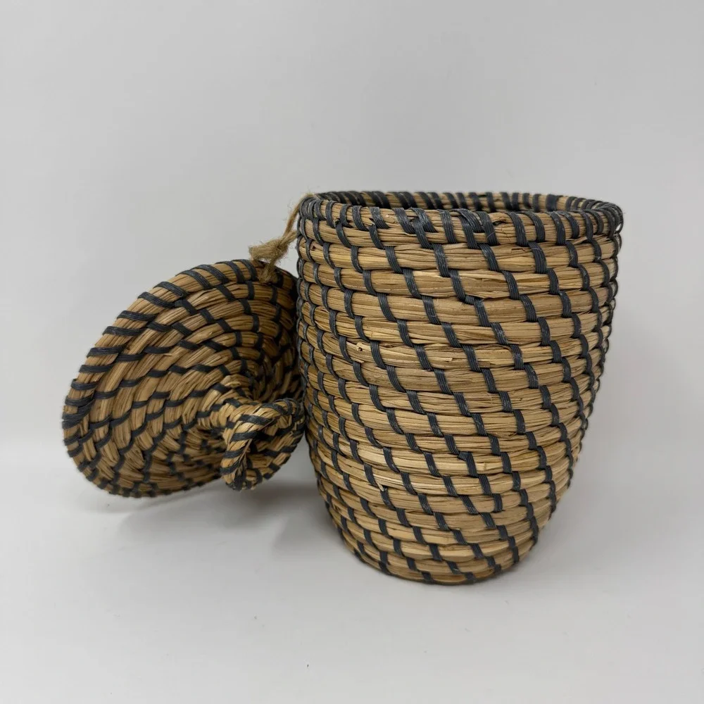 Handwoven Coiled Grass Basket with Tethered Lid – Natural & Black
